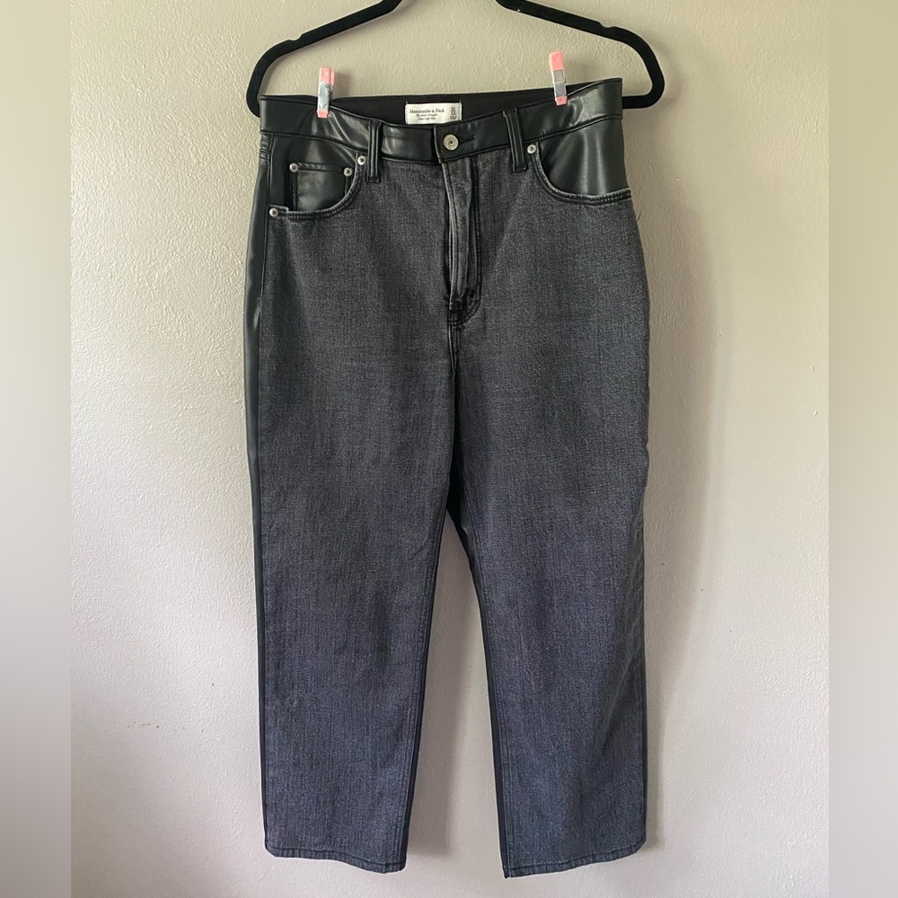 Abercrombie & Fitch denim and leather ankle straight ultra high rise jeans sz31